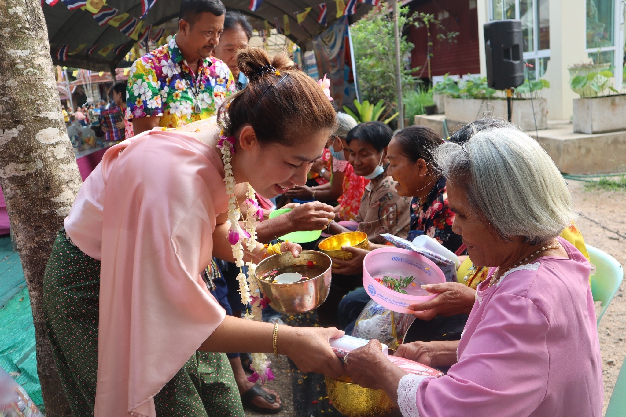 พณีสงกรานต์และวันผู้สูงอายุตำบลถ้ำสิงห์ ในวันจันทร์ที่ 17 เมษายน  2566 ณ  วัดถ้ำสิงห์  อ.เมือง  จ.ชุมพร